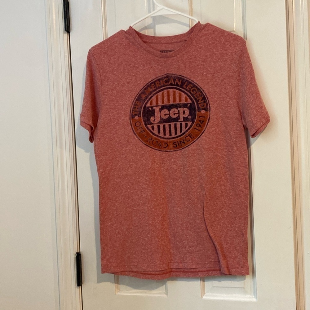 Woman’s graphic t shirt. Red jeep graphic. Size S